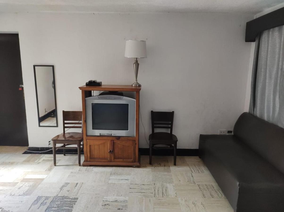 מונטריי Antique Hotel Boutique Barrio Antiguo מראה חיצוני תמונה